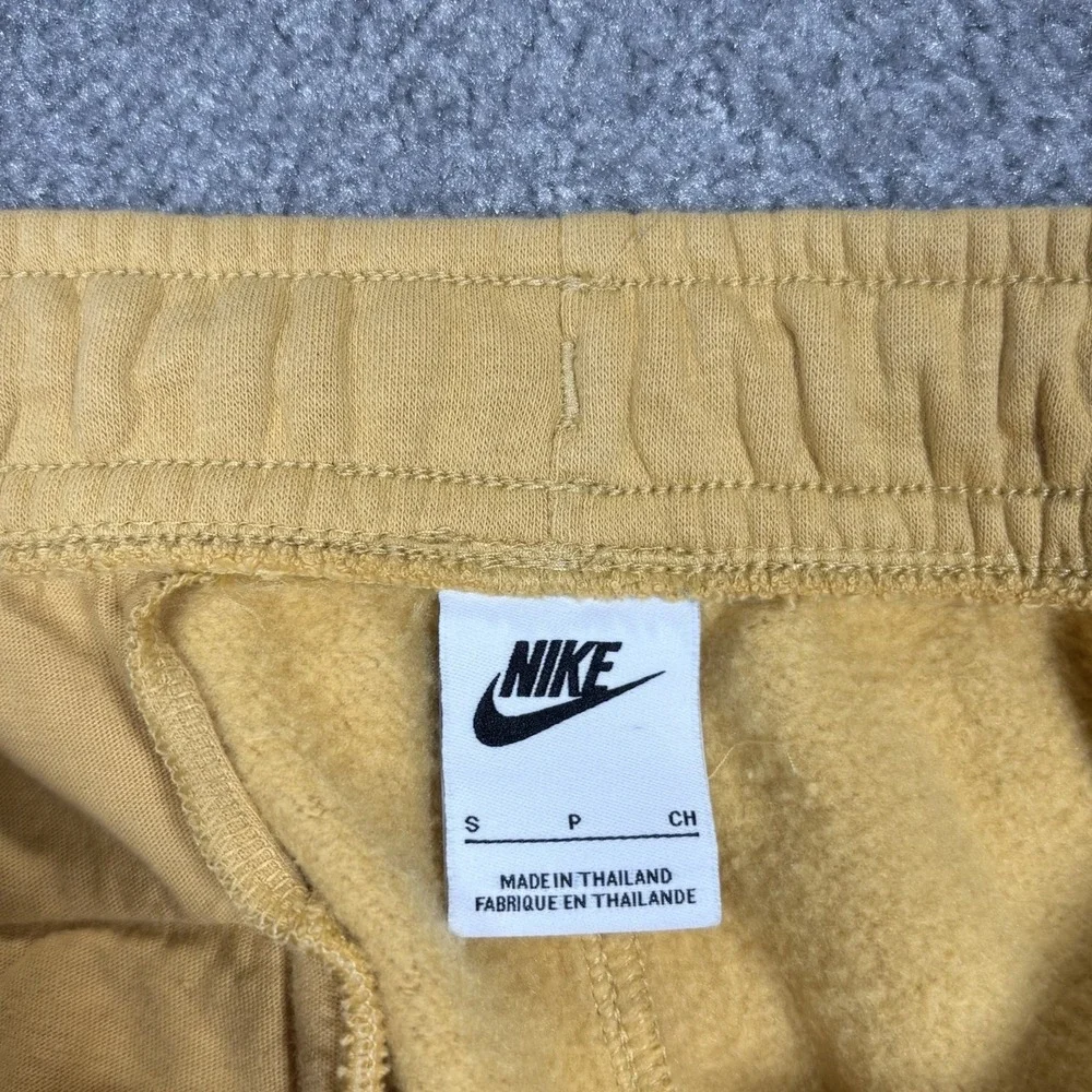 Nike‎ Sportswear Club Fleece Sweatpants Mens Mustard Yellow Joggers Athletic Gym